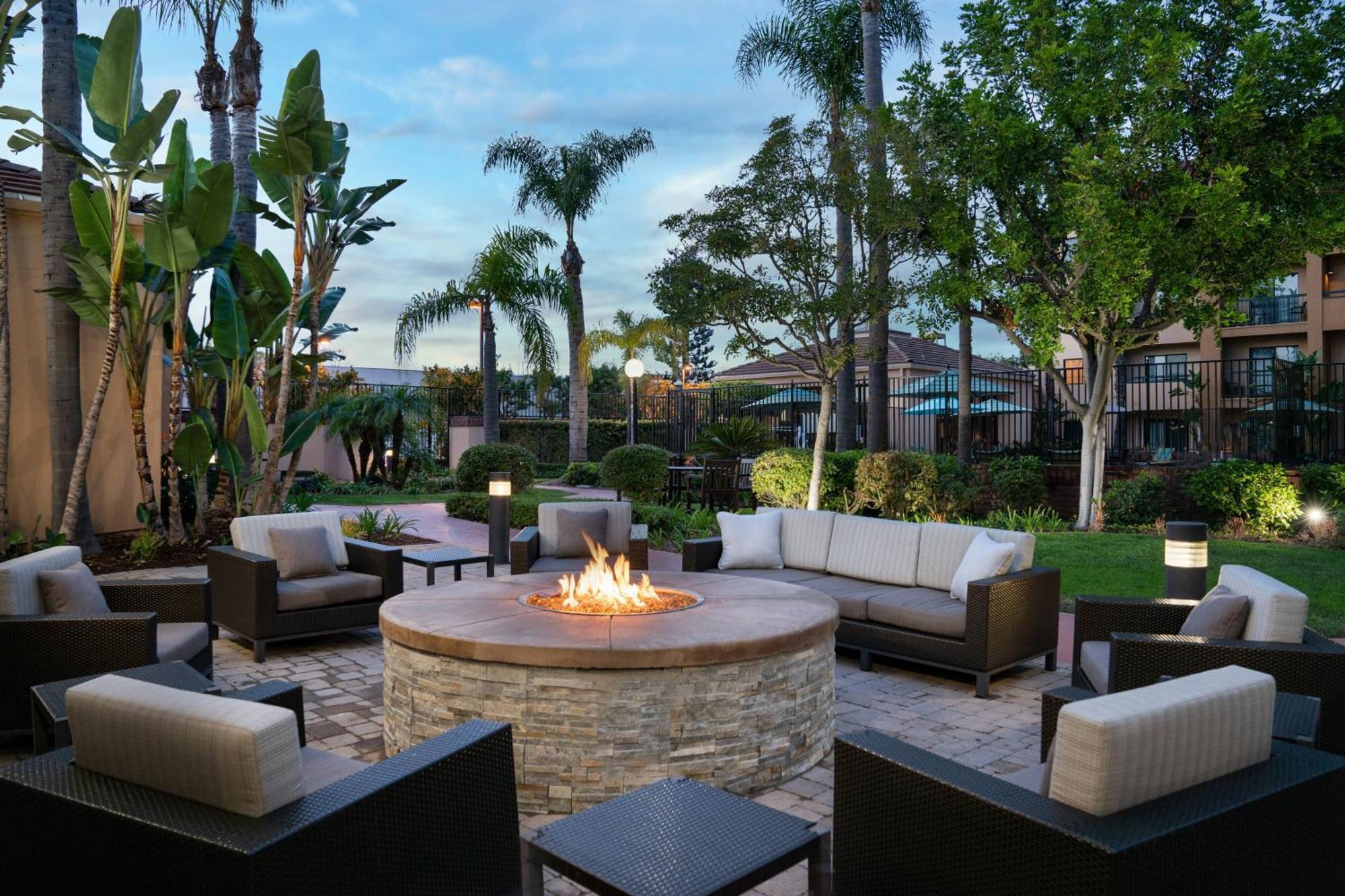 Courtyard Costa Mesa South Coast Metro Hotel Santa Ana Bagian luar foto
